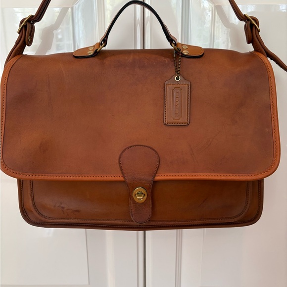 Coach Other - Vintage Coach Unisex Metropolitan Messenger Bag with Turnlock and Shoulder Strap